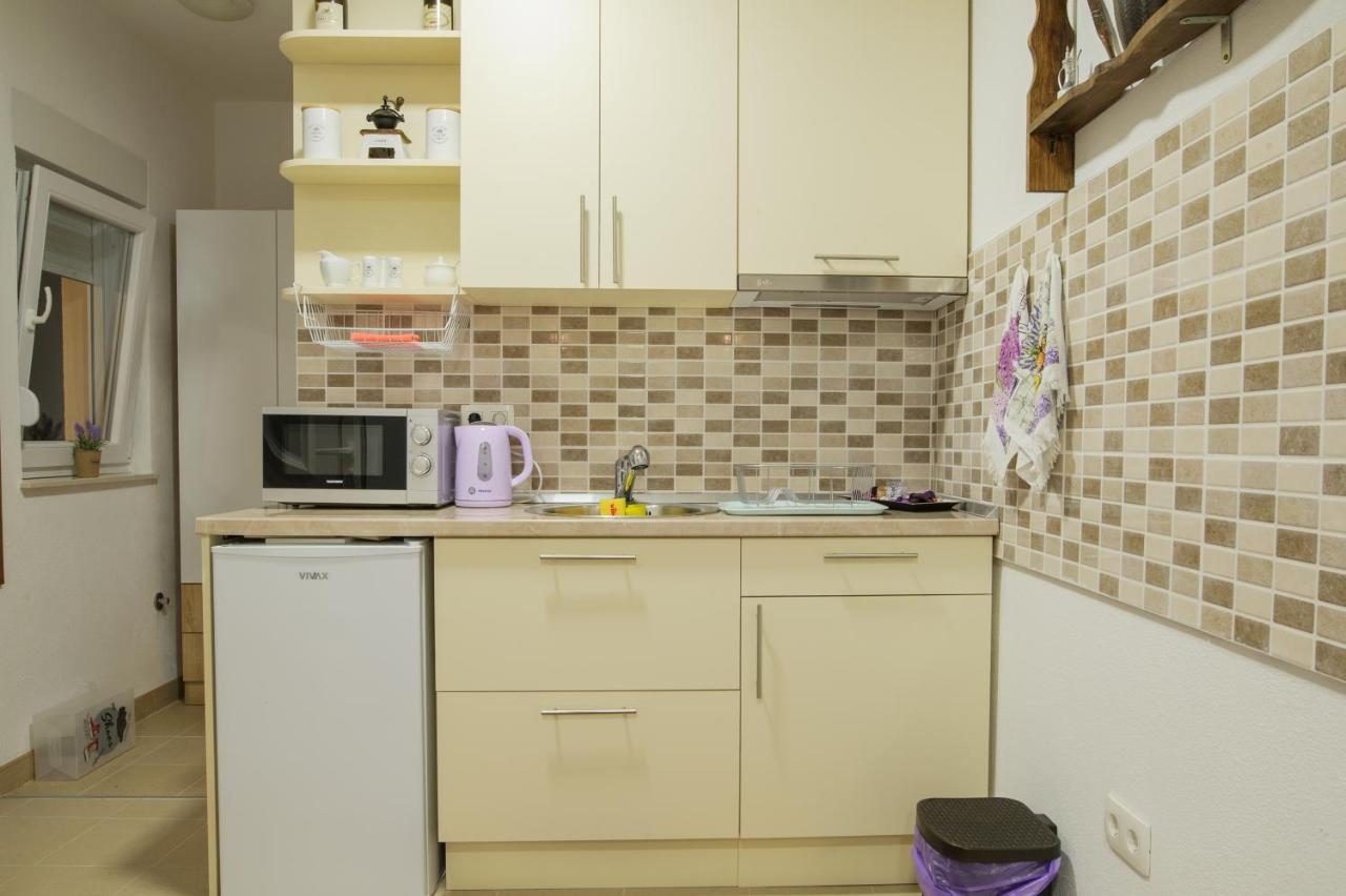 Studio Apartments Kim - Dilberovic โมสตาร์ ภายนอก รูปภาพ