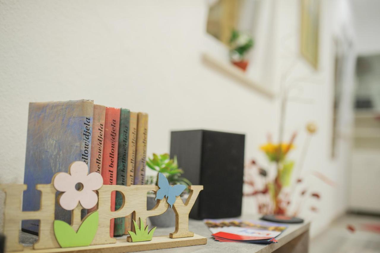 Studio Apartments Kim - Dilberovic โมสตาร์ ภายนอก รูปภาพ
