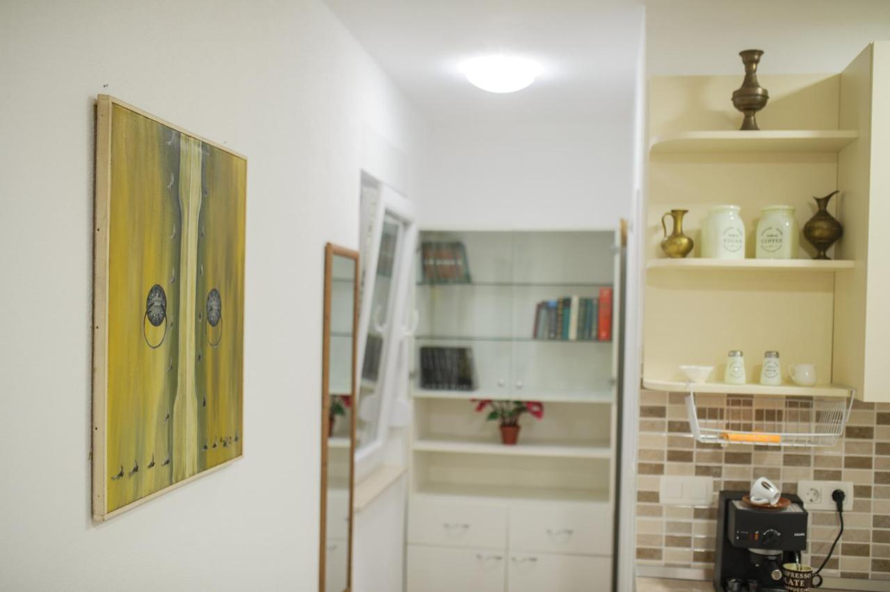 Studio Apartments Kim - Dilberovic โมสตาร์ ภายนอก รูปภาพ