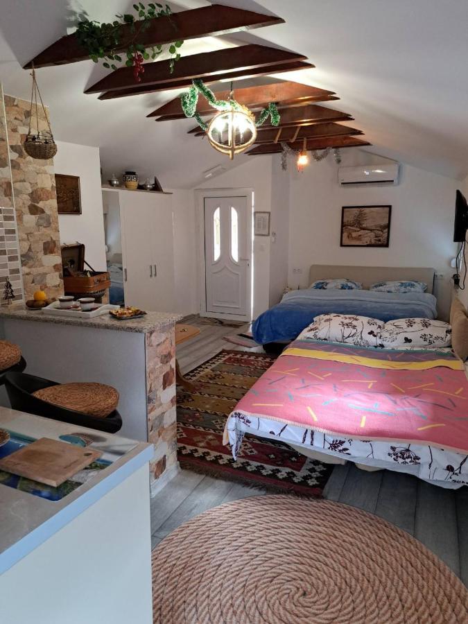 Studio Apartments Kim - Dilberovic โมสตาร์ ภายนอก รูปภาพ
